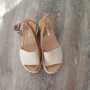 Soda Sandals in Tan and Cream